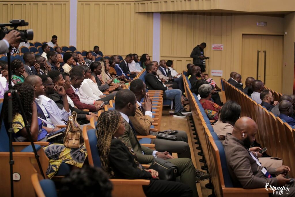 48689156-dce6-4c31-aaab-dd247ba3016d-1024x683 Diaspora Summit 2025: « l’investissement n’est pas qu’une question d’argent », Stephanie Kimbulu invite la diaspora africaine à investir dans leurs pays d’origine